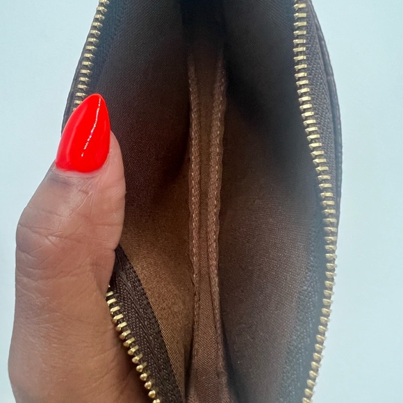 Louis Vuitton Monogram Canvas Mini Pochette Accessoires - Picture 4 of 6